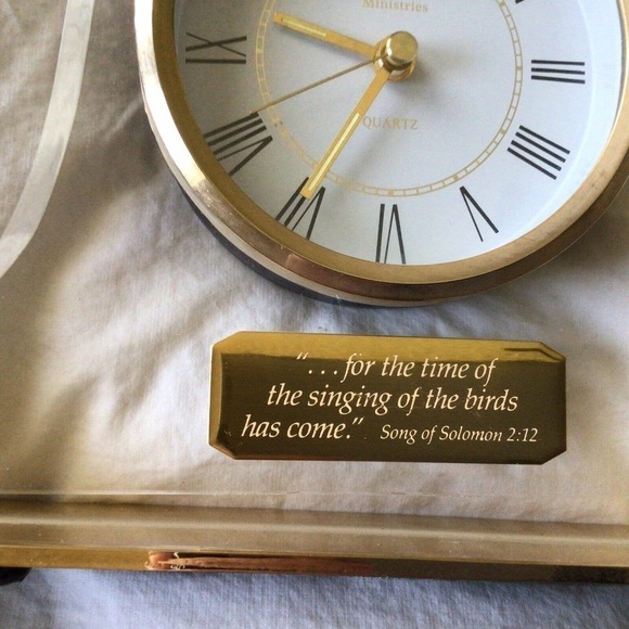 Crystal Cathedral Souvenir Quartz Clock Gold/Clear Acrylic Scripture Nice Gift - Picture 9 of 15